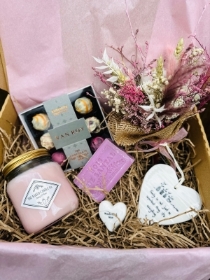 GIFT HAMPERS